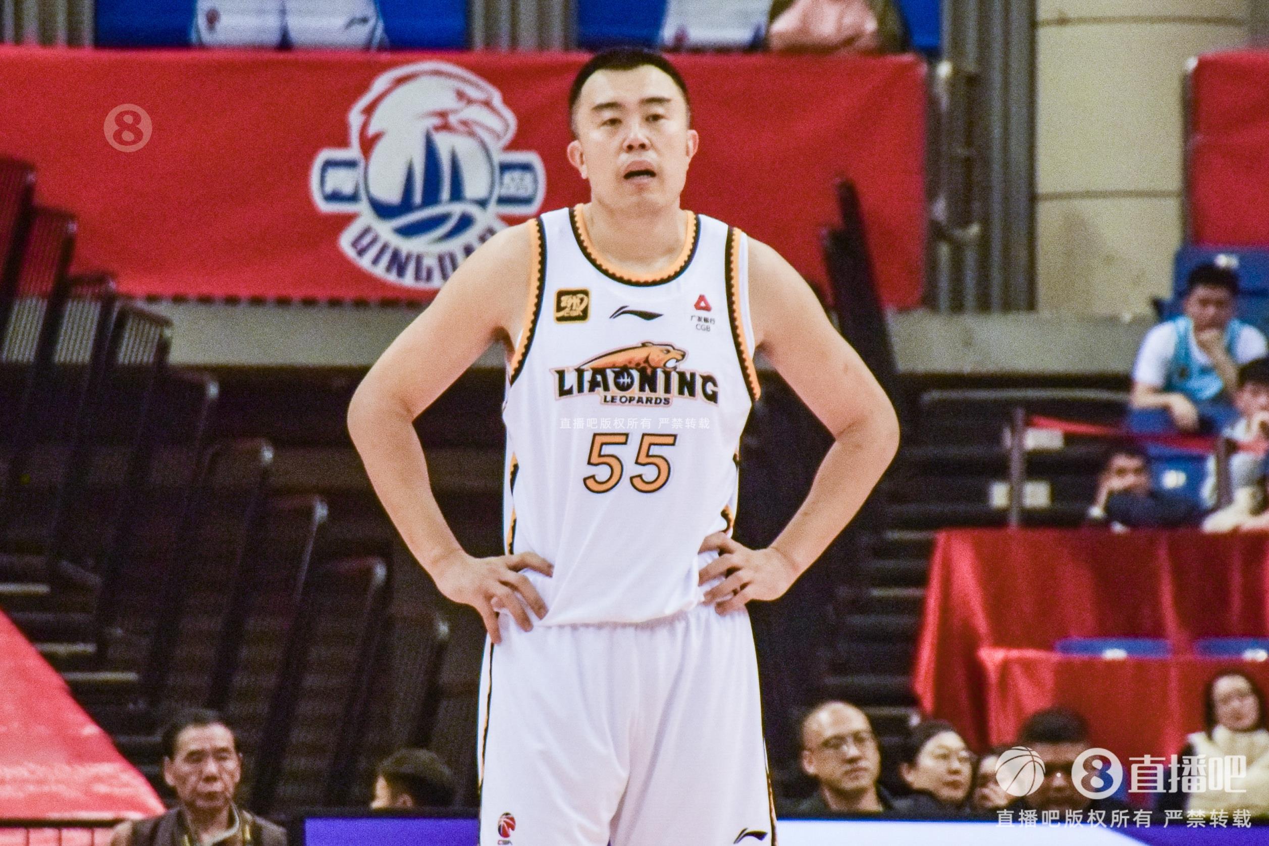 老將盡力了！韓德君7中4拿到14分12籃板3助攻